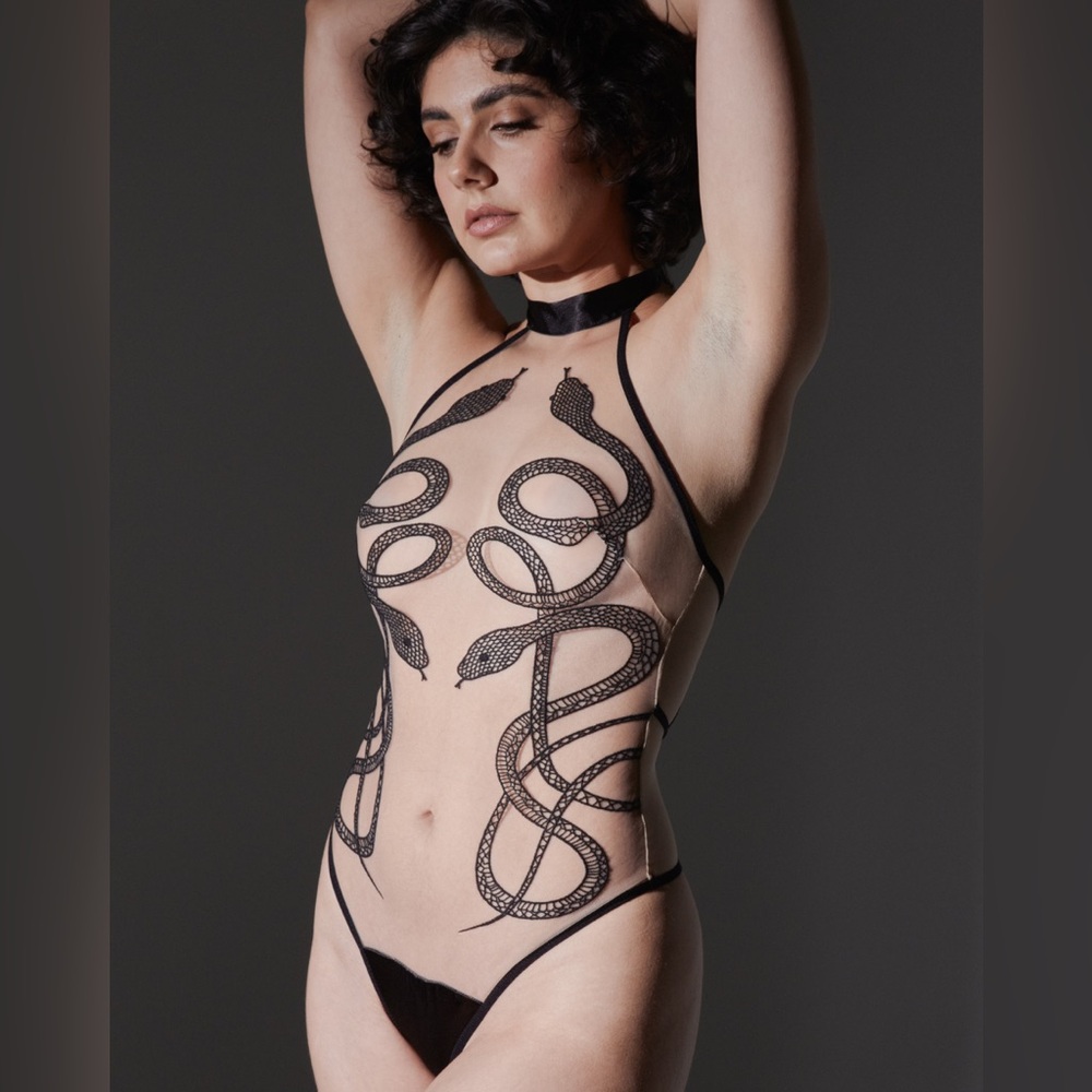 NWT! Thistle and Spire Medusa Snake Halter Bodysuit Black/Butterscotch